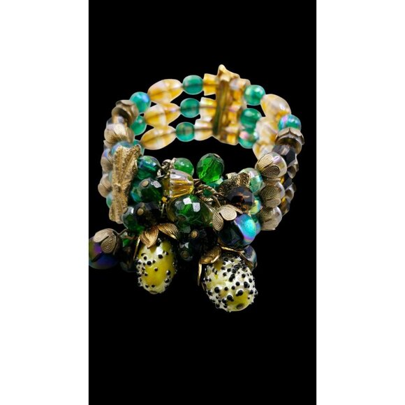 Pretty All Glass Memory Wire Bracelet (A7975) - Picture 3 of 8